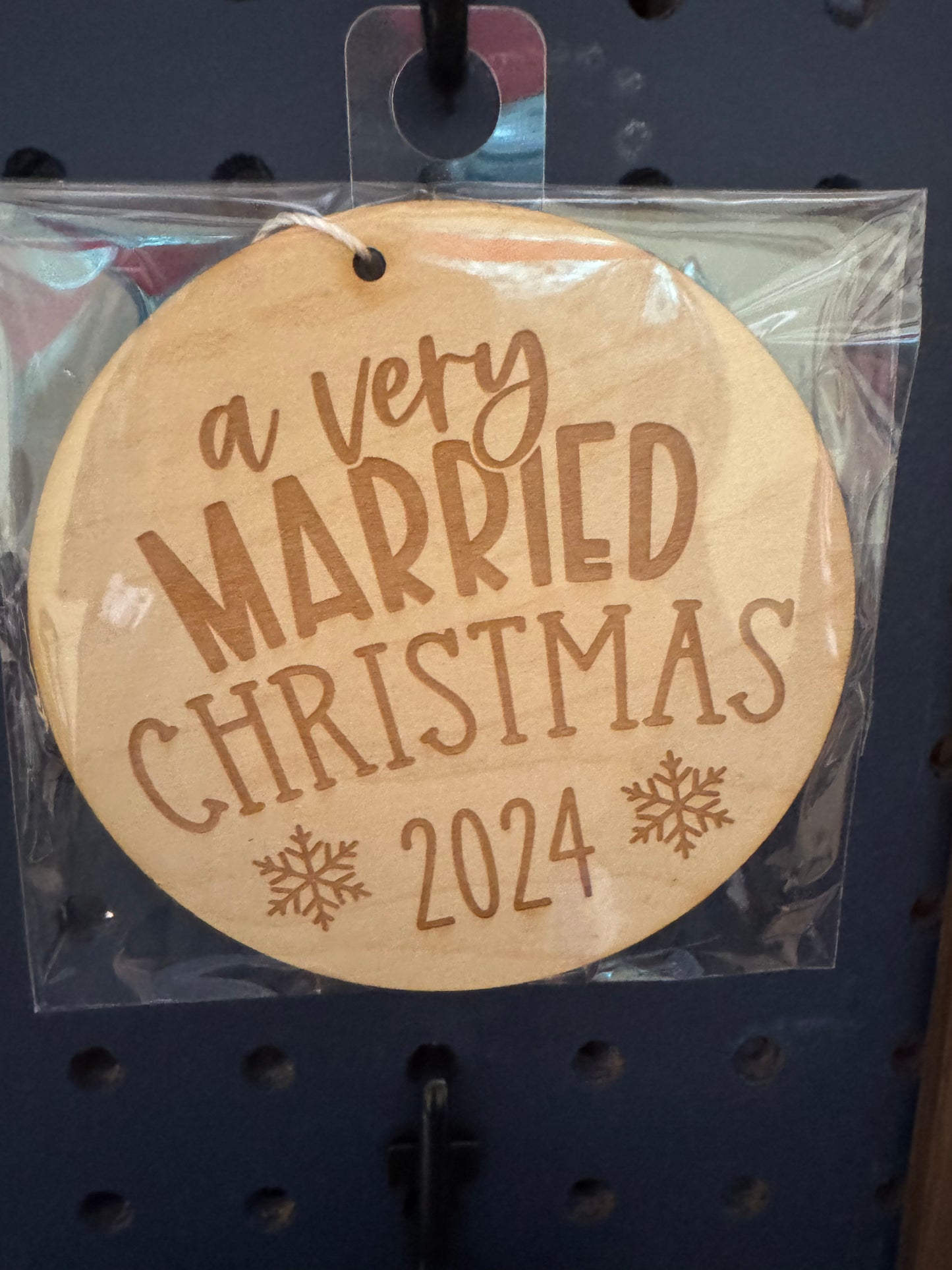 2024 Memory Round Ornaments