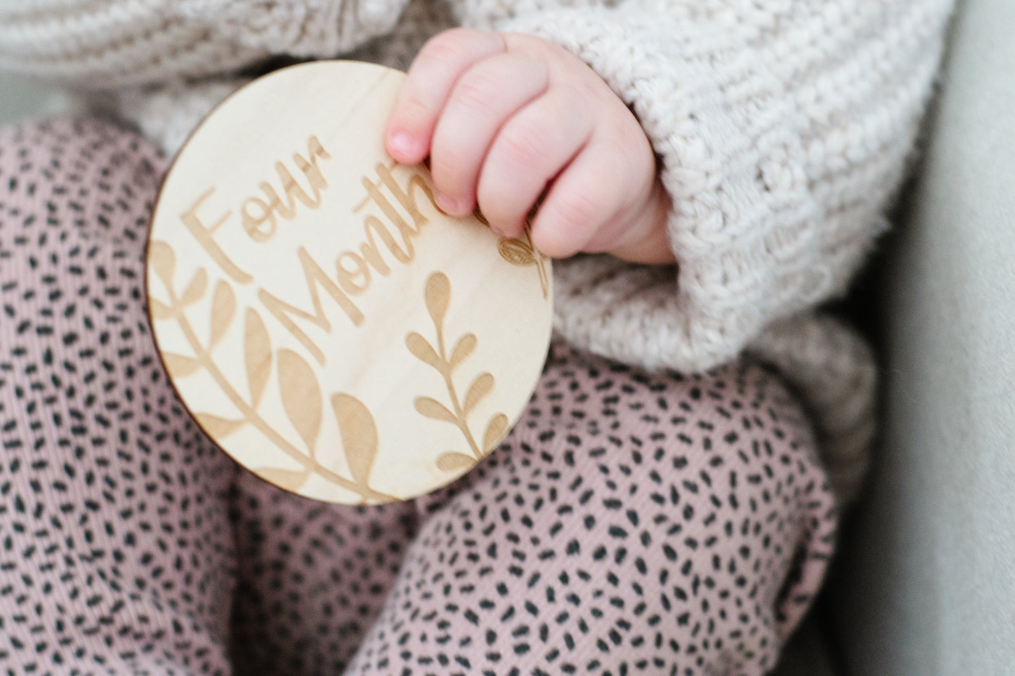 Baby Announcement - Leaves Theme