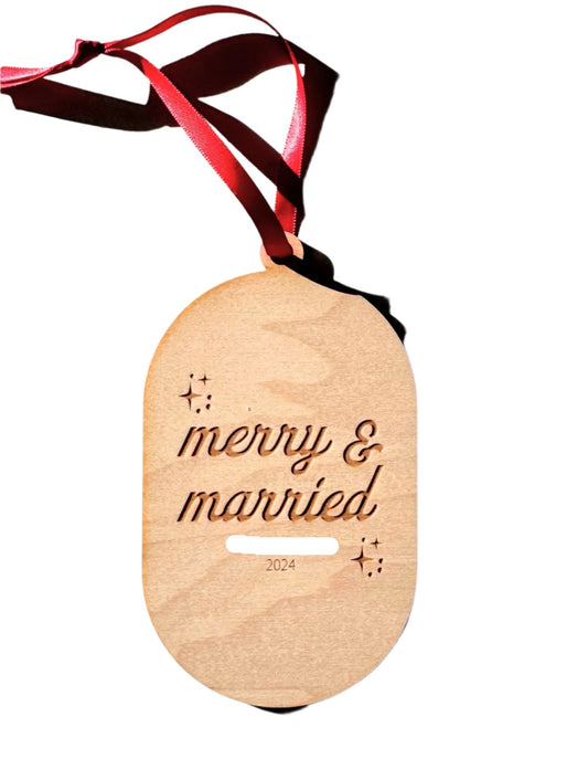 Merry & Married Oval